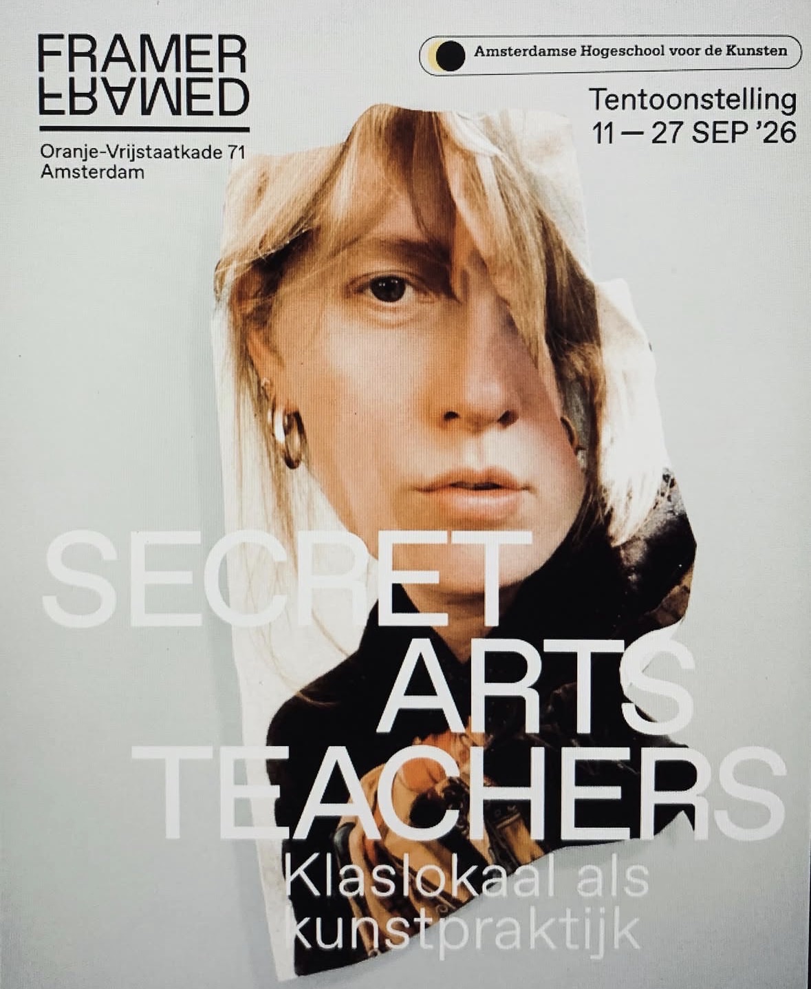 Portret opgebouwd uit repen geknipte foto’s, een van de werken uit Secret Arts Teachers